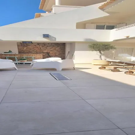 The White Pearl Villa